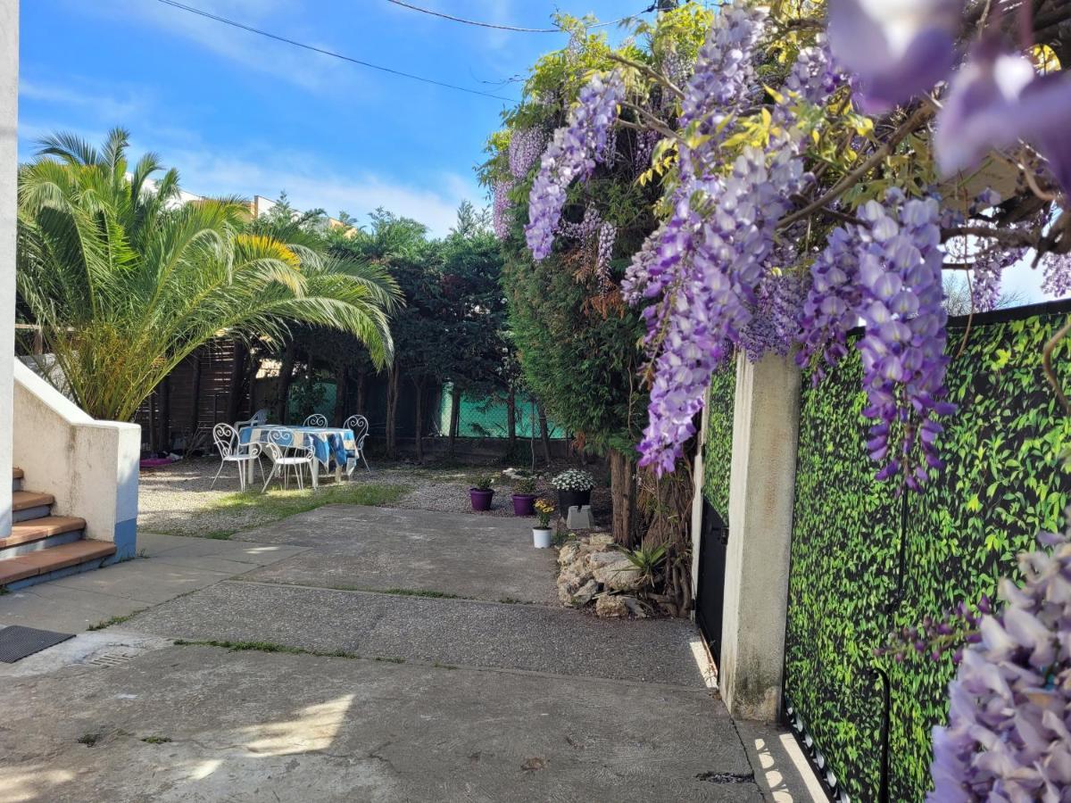 Villa la Désirée - haut de villa,62m2 , 3 pièces , 6 lits, 8 persons max,120m2 Jardin avec parking Antibes Exterior foto