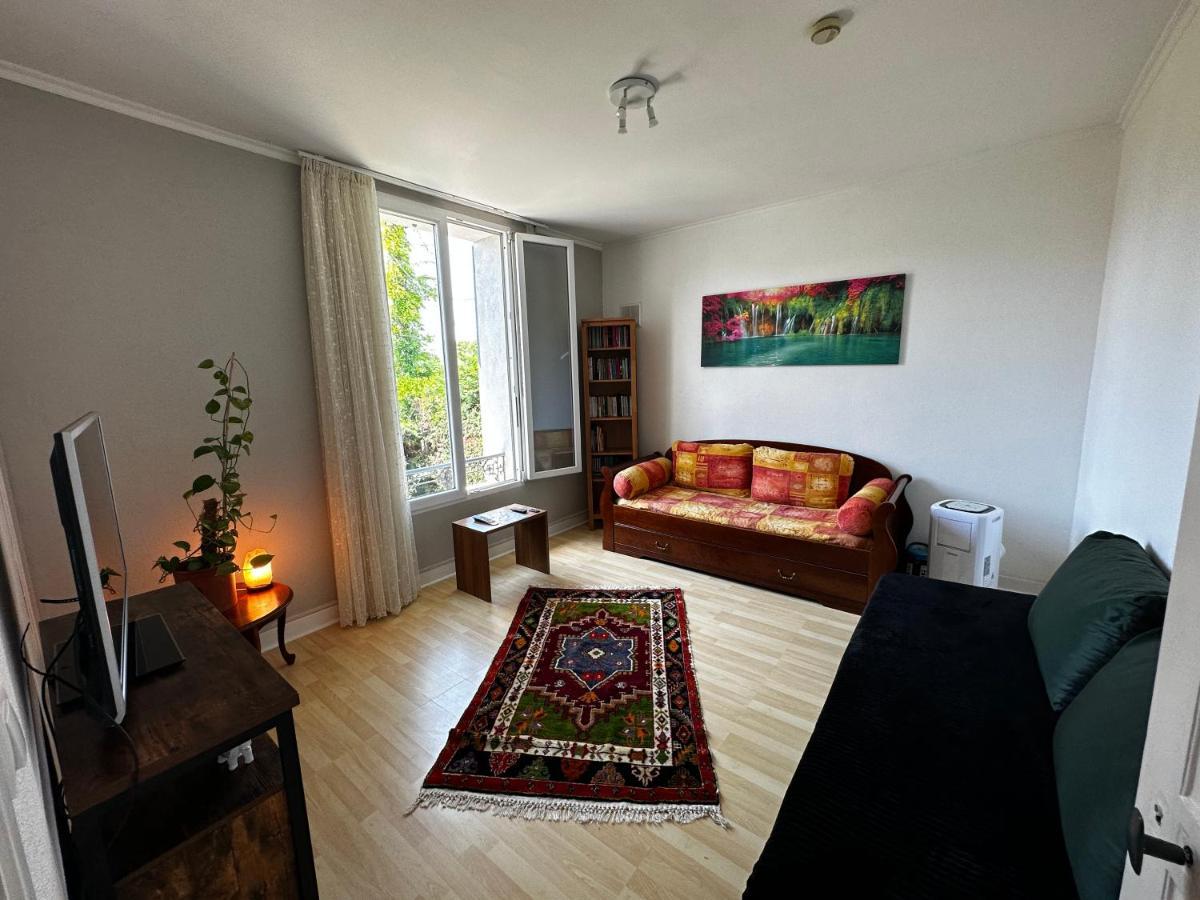 Villa la Désirée - haut de villa,62m2 , 3 pièces , 6 lits, 8 persons max,120m2 Jardin avec parking Antibes Exterior foto